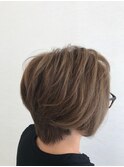 大人ショート/ライトベージュカラー/ハイトーンカラー/30代