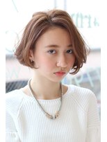 ノーヴェ(Nove)&nbsp;大人ハイライト×ミルクティベージュ×前下がりボブ