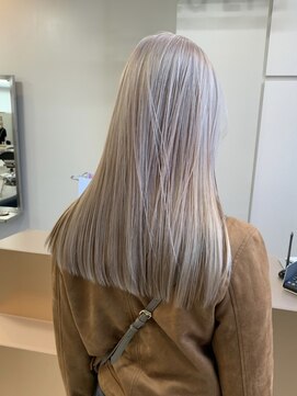 ペレ 渋谷(PELE) Y95_ ホワイトブロンド