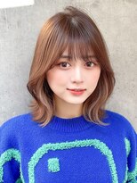 サロウィンフレンテ 新宿三丁目(SALOWIN Frente)&nbsp;石塚／インナーカラーベージュ韓国くびれレイヤーミディアムボブ