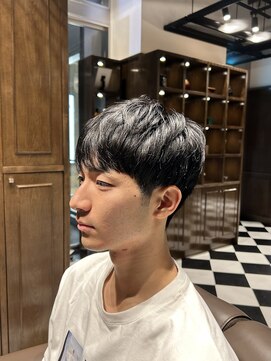 ザ バーバー 虎ノ門ステーションタワー(THE BARBER) ツーブロックショートスタイル