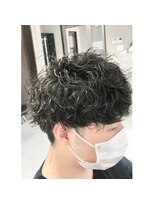 エース 春日部店(A)&nbsp;スーツ短髪ツーブロック束感モテる黒髪シークレットパーマ流行