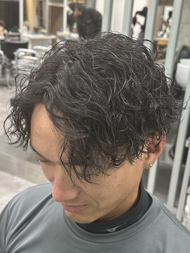 レタッチバイフィフス(RETOUCH by fifth) 波巻きスパイラルパーマツーブロックツイストパーマメンズヘア