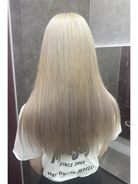 スライバイリアオオサカ(Sly By Ria OSAKA) ホワイトベージュ/ケアブリーチ/髪質改善【梅田/大阪】