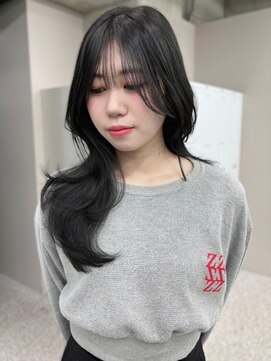 イロウ 天神大名店(IROW) ブルーブラック 透明感カラー レイヤーカット 顔周りカット