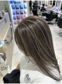 ベージュ×ハイライト