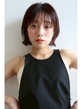 アピィス(appiis) ミルクティーブロンド/ワンホンレイヤーカット/横浜