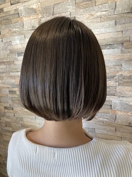 デュアリテ(dualite) 『 うる艶ボブ × マットグレージュ 』 つや髪 ☆ 肩上ボブ