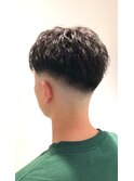 スキンフェード×クセ毛風パーマ