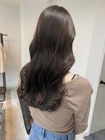 リズム(lysm)&nbsp;グレージュカラー × ロングヘア