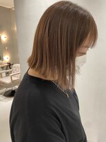 コード(Chord)&nbsp;極細highlight、ナチュラルベージュ、ぱつんとボブ［谷合