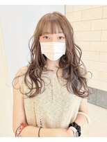 クラメールパリ 福岡(Kraemer Paris) くびレイヤーエモージュデザインカラーシルキーベージュミディ