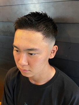 ディスイズバーバーセカンド(THIS IS BARBER 2nd) ベリーショート　フェードカット　メンズ　10代/20代