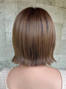 ミルヘアデザイン(mil hair design) ミルクティーベージュダブルカラーインナーカラーショートボブ
