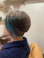 スノウ(snow)&nbsp;ターコイズなアシメショート