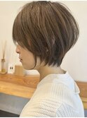 小顔カットショートボブ大人可愛いアッシュオリーブ