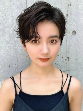 リークフー(Ree cu fuu) 大人美人ショートパーマアッシュブラック外はねくせ毛風