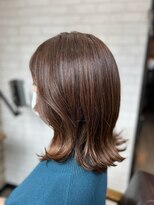 アトリエナガノ(atelier nagano)&nbsp;ニュアンスカラー/センターパート/ツヤ髪スタイル/ブルージュ