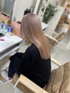 カリーナ(CARINA) ピンクミルクティー/ハイトーンカラー