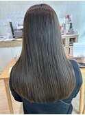 オリーブベージュ