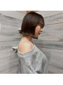 透明感ブリーチなしラテベージュ前下がり小顔ショートボブ
