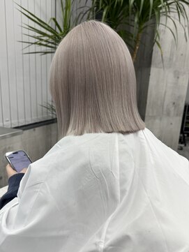 エヴァン(HEVIN) ホワイトグレージュ