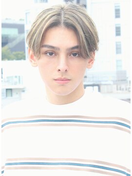 ジジバイワースホワイル(jiji by WORTH WHILE) 刈り上げセンターパートサーフカール波巻きツイストスパイラル