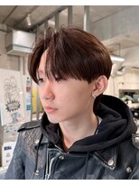 ノラ シブヤ(NORA)&nbsp;コンマヘア韓国メンズヘアダウンパーマガイルヘアメンズカット