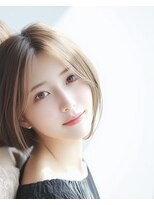 リル 川西(LiL')&nbsp;☆LiL' 次世代白髪ぼかし×ひし形前下がりボブ