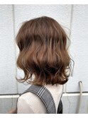キャラメルベージュ