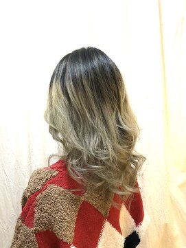 サーティーン(THIRTEEN) メリハリバレイヤージュ☆