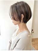 大人可愛い20代30代40代黒髪前下がりショートボブ丸みショート