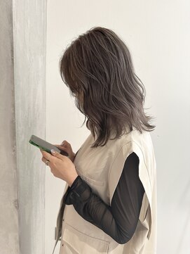 ヨーク(YOKE) YOKE 外ハネボブミルクティーアッシュグレージュ結べるボブ前髪