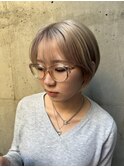 ホワイトベージュカラー