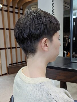 ゴーズゴードットビー 吉祥寺(go s go .b) 【gosgo近藤】刈り上げ/ベリーショート/ぱっつん前髪/オン眉