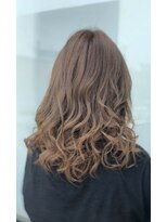 エアービジュー(Air Bijou)&nbsp;ゆるふわ波ウェーブ×美髪3Dカラーミルクティー