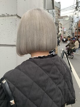 ドットハリス(.Hallis) ハイトーン/ホワイトカラー/ボブ/髪質改善