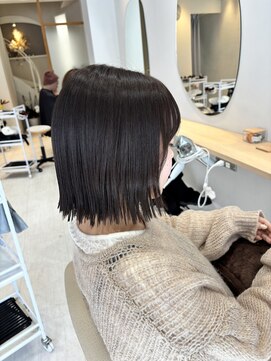 フィーカ(fika) 切りっぱなしボブ