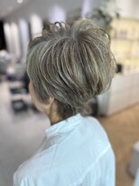 前回の履歴を活かしてリタッチのみでメンテナンス　脱白髪染め