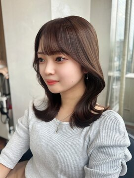 アリスバイアフロート 自由が丘(ALICe by AFLOAT) 鎖骨ミディアムくびれヘア/グレージュ【自由が丘】