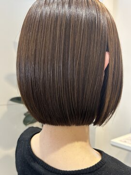 ブルーベイル(Blue Veil.) 30代40代大人可愛い切りっぱなしボブモカベージュ