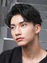 フィフス(fifth)&nbsp;原宿毛流れフェザーパーマ韓国風センターパートビジネスヘア黒髪