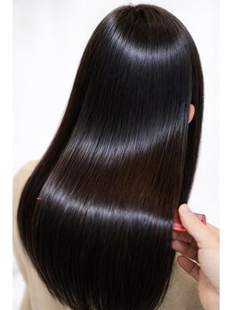 ボナセーラ ポルテ(Buonasera Porte)の写真/酸性ストレートで髪質改善◎柔らかく、しなやかなストレートが叶う！毎朝のお手入れも簡単♪