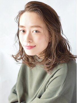 リマ(RIMA) 【RIMA】HARUKI 外国人風☆Ashベージュ×ミディアムパーマstyle