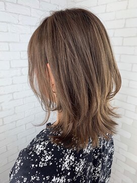 ラヴリア クルメ(LOVERIA KURUME) ≪LOVERIA KURUME/久留米≫カジュアルレイヤー外ハネミディ