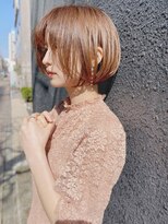 リノショアーズ 日本大通り店(RINOSHORES)&nbsp;ワンカラー柔らかベージュブラウン大人可愛いショートボブ