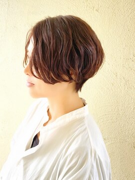 キャパジャストヘアー(CAPA just hair) センターパート_前下がりショート