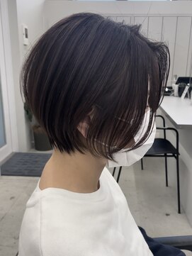 ヨロ 小岩(YOLO) レイヤーカットハイライトショートヘアイルミナカラーオージュア