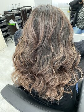 アオアクア バイ グルグル 小岩店(ao akua by GULGUL) グレーベージュ フォギーベージュバレイヤージュカラー 小岩