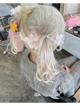 ニュート(Neut ) ハイトーン カラーリボンアレンジ/ホワイトシルバー/ヘアセット